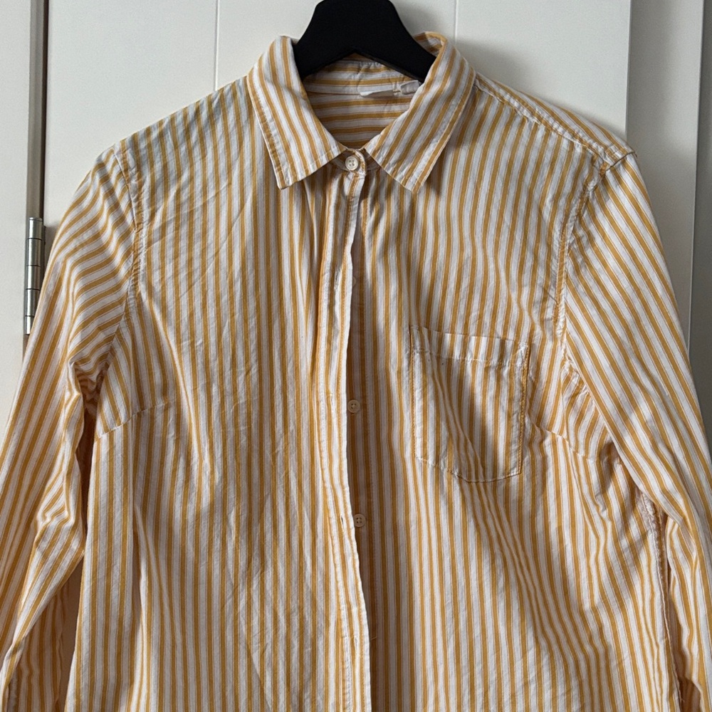 GAP Men's Casual Yellow and White Striped Shirt